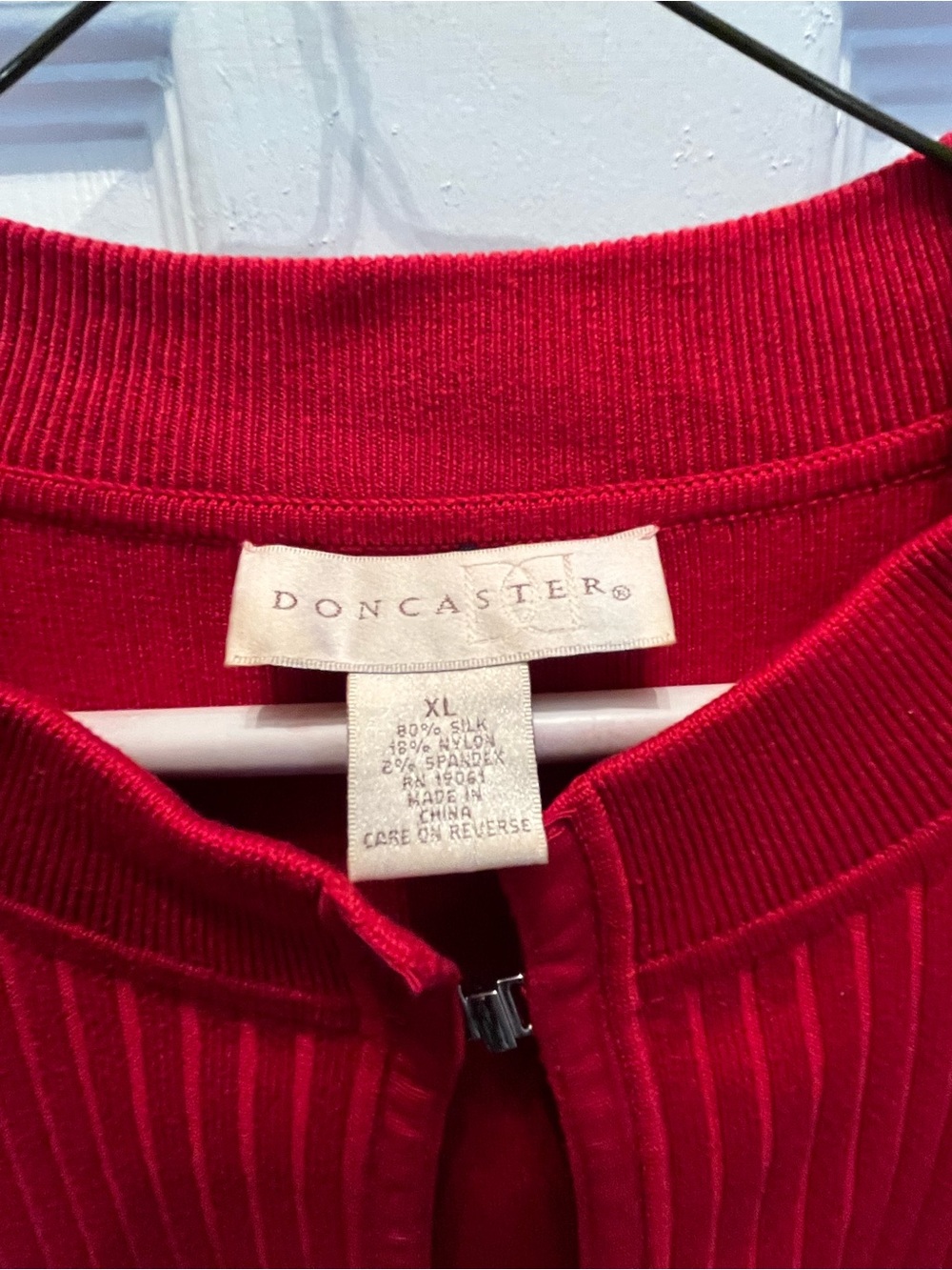 Doncaster Bright Red Hook-Front Ribbed Jacket - Picture 4 of 4